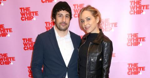 Photo of Jason Biggs and Jenny Mollen