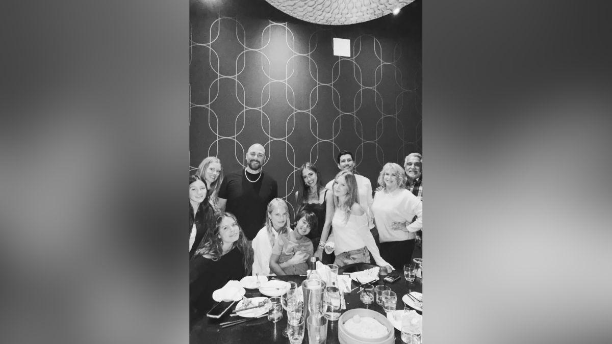 Image of Jessica Alba spent her birthday with friends and family.