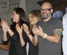 2009__11__full_twenty_four_hour_play_006_wenn5383113 225×185.jpg