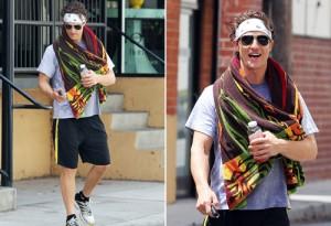 2010__08__McConaughey_Aug2_m4 300×205.jpg