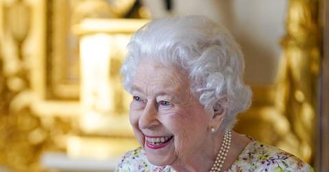 tiktok time traveller date queen die