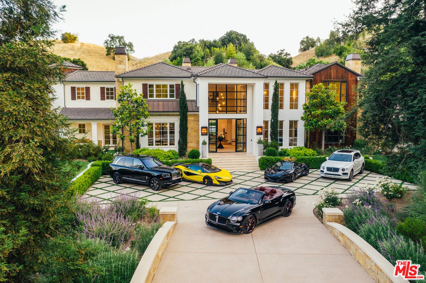 the weeknd lists hidden hills home