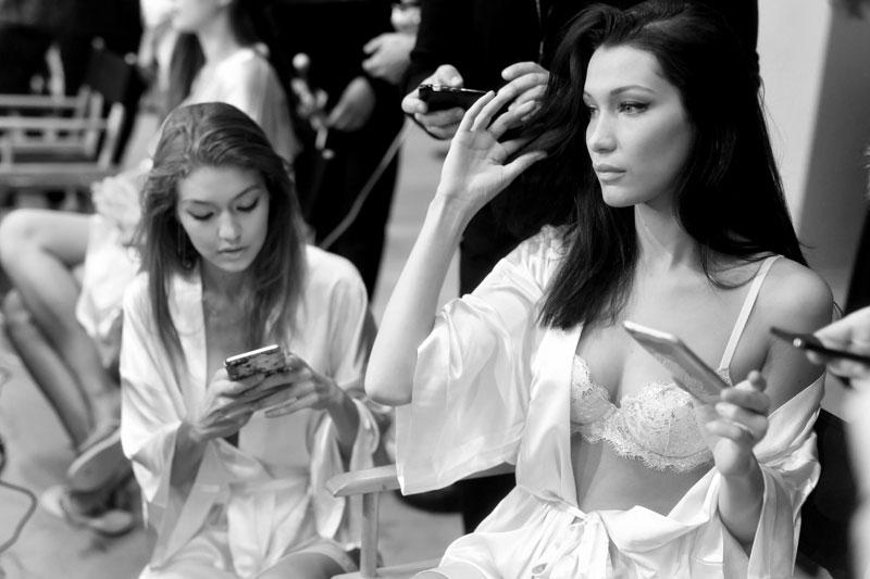 Bella hadid rejected victorias secret fashion show sister gigi hadid lingerie model 03