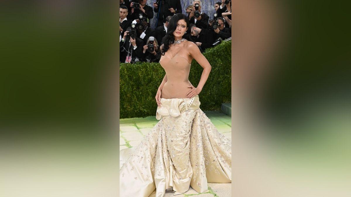 met gala  most daring naked gowns photos