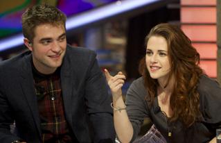 Robert pattinson kristen stewart3 teaser_319x206.jpg