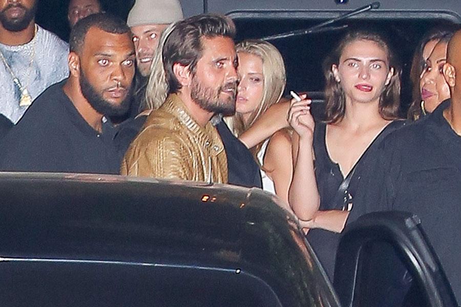 Scott disick parties kylie jenner tyga 02