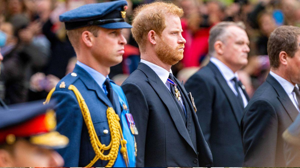 image of royal family 