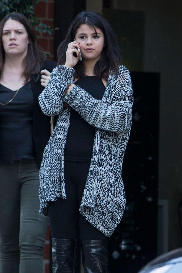 Selena gomez going back to rehab splash 02