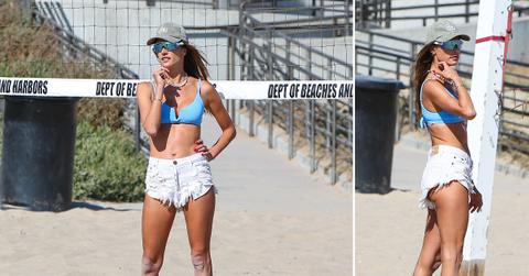 alessandra ambrosio playing volleyball at the beach