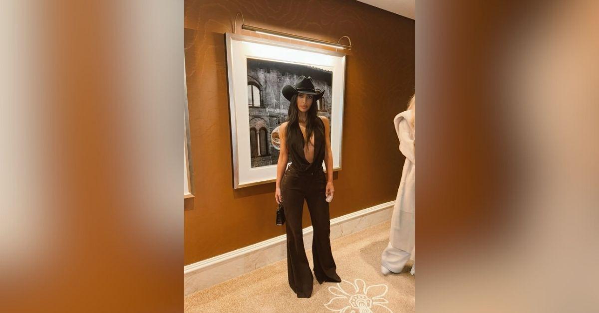 kim kardashian most daring braless photos