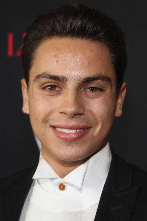 Jake T. Austin Dating Obsessed Fan