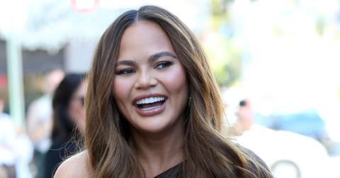 chrissy teigen waxing pregnant