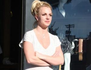 2011__01__50_Spears_Britney_011211a 300×231.jpg