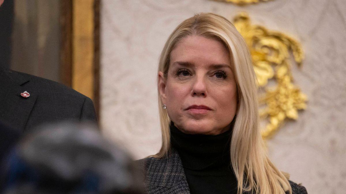 pam bondi bombshell house oversight subpoenas mismanagement epstein