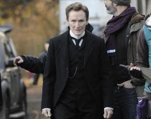 2010__12__Glenn_Close_Dec15news 300×236.jpg