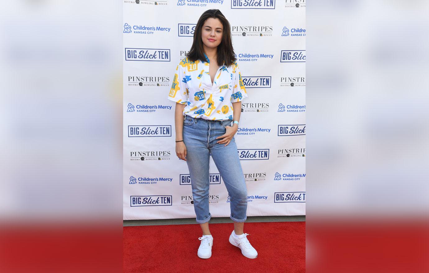 Selena Gomez Jeans Red Carpet Reunites Ex