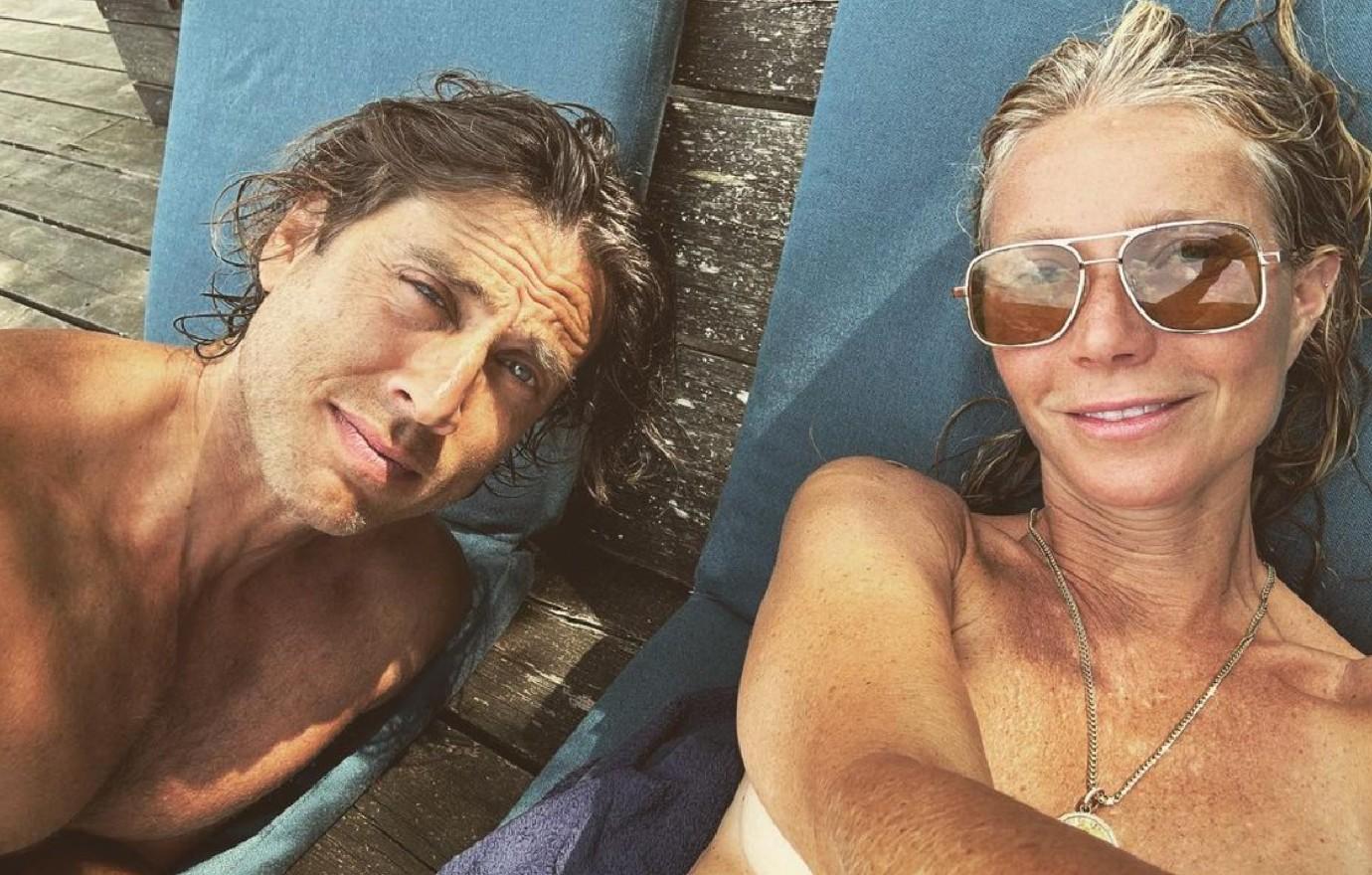 Gwyneth Paltrow Poses Topless With Brad Falchuk On Italian Vacation