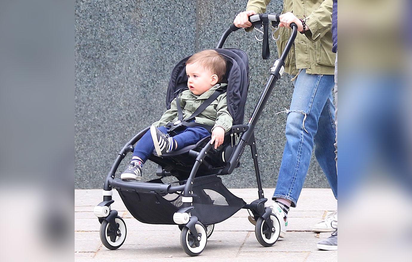 Anne Hathaway Son New York Photos 05