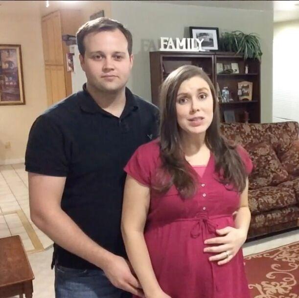 Josh duggar anna pregnant expecting rehab 03