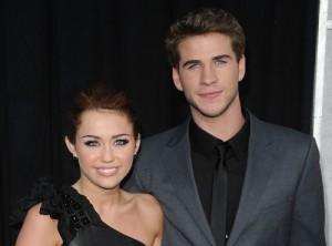 2011__04__Miley_Cyrus_Liam_Hemsworth_April1newsnea 300×222.jpg