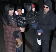 2010__01__brangelina 225×208.jpg