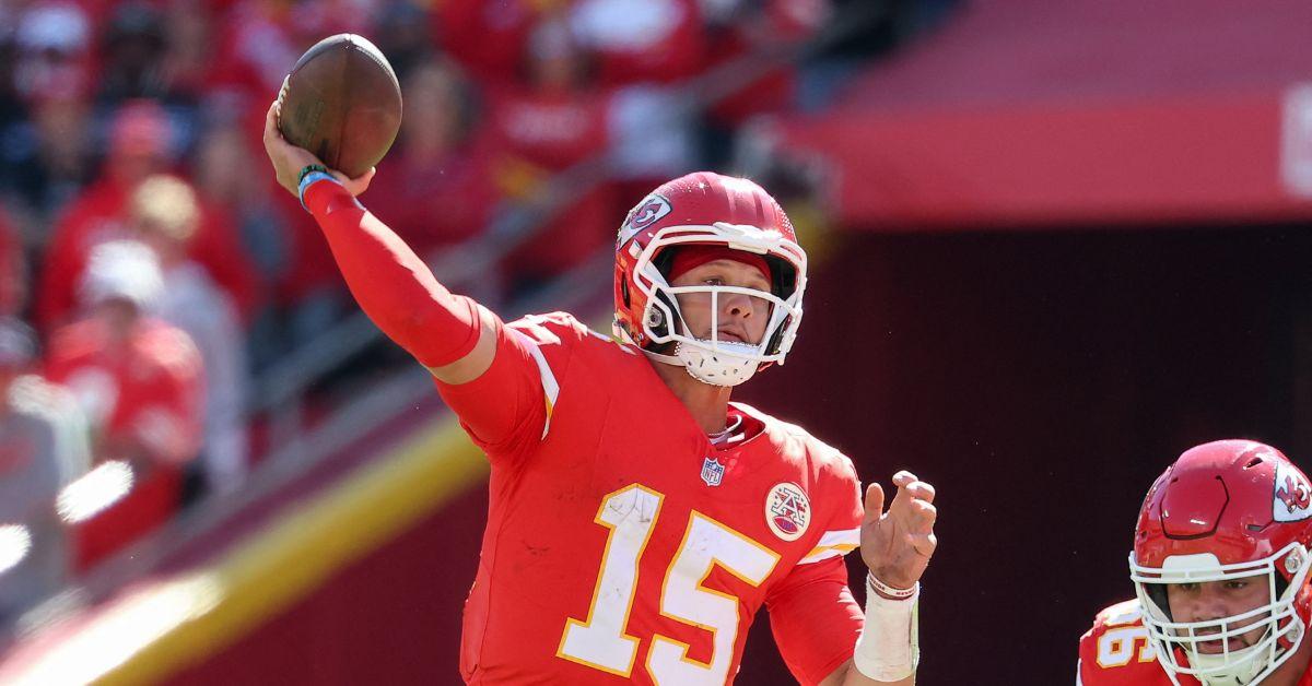 is patrick mahomes retiring quarterbacks cryptic photos