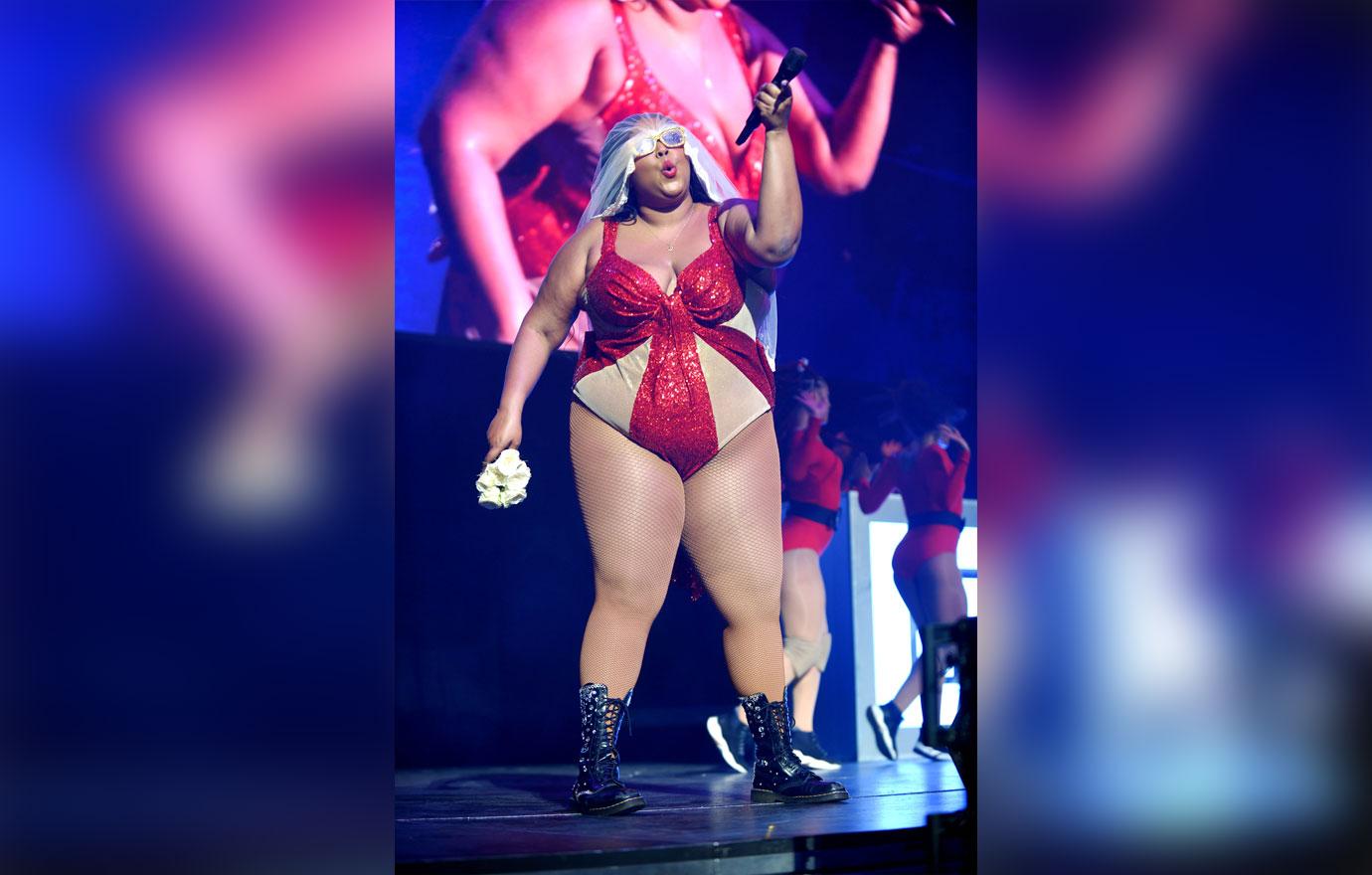 [Lizzo] Performs At iHeartRadio Jingle Ball Tour 2019