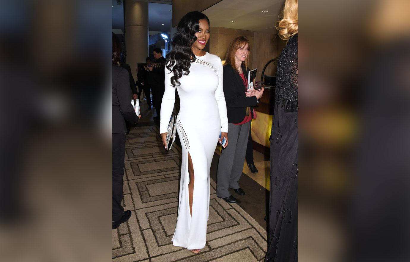 Kenya moore throwing shade luann de lesseps rhoa exit tweets 02