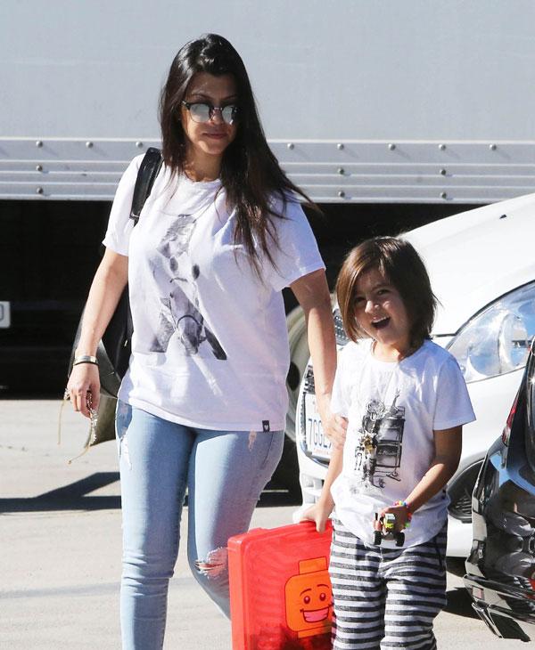 Kourtney kardashian out with mason penelope fame 02