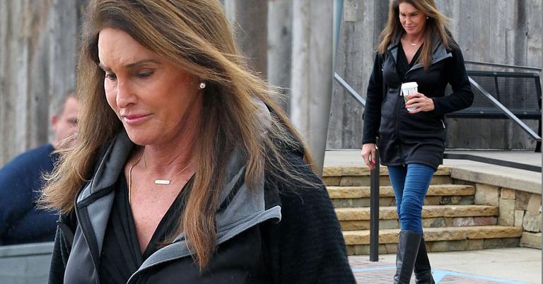 Caitlyn Jenner Is Publishing A Memoir About Her Transformation Journey!