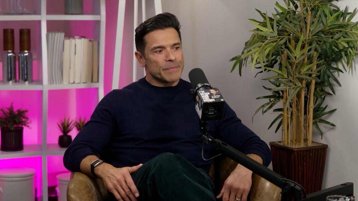Image of Mark Consuelos announced his father's passing on 'Live With Kelly and Mark.'