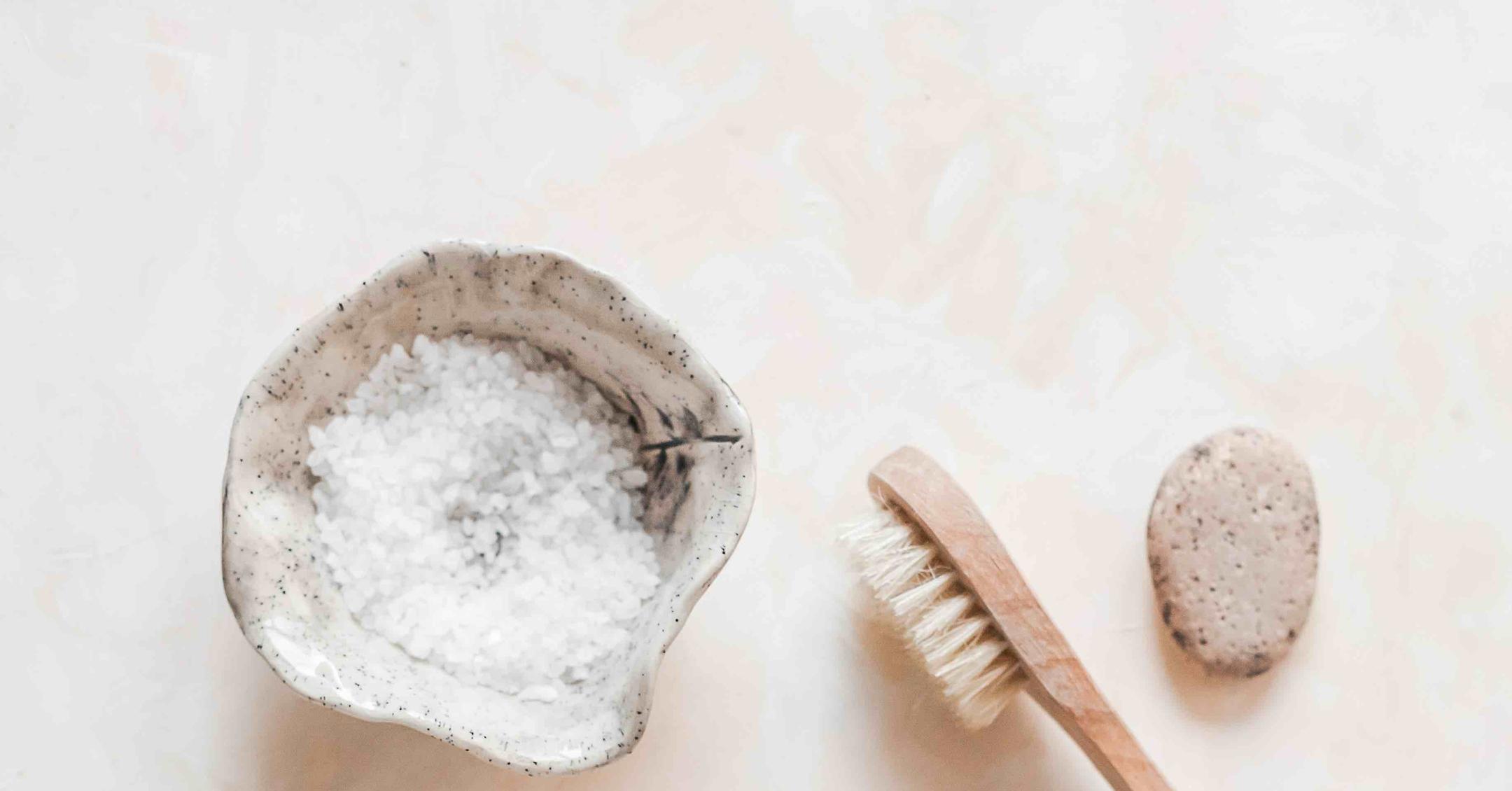 What Is the Most Effective Facial Brush to Use According to the Experts?