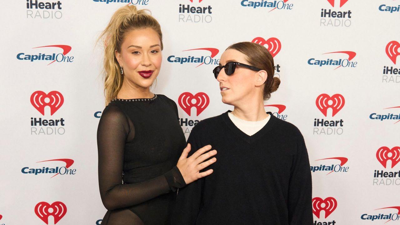 Gabby Windey, Robby Hoffman