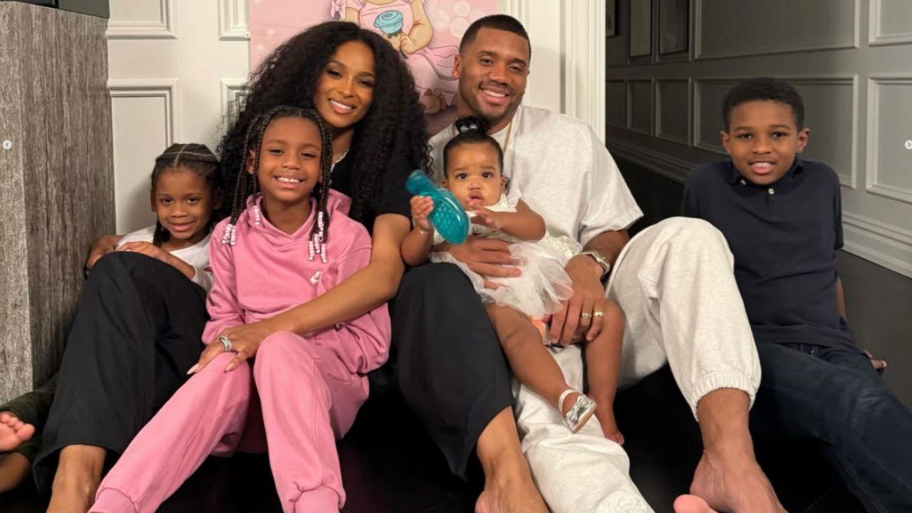 Photo of Ciara Wilson, Russell Wilson, and their kids