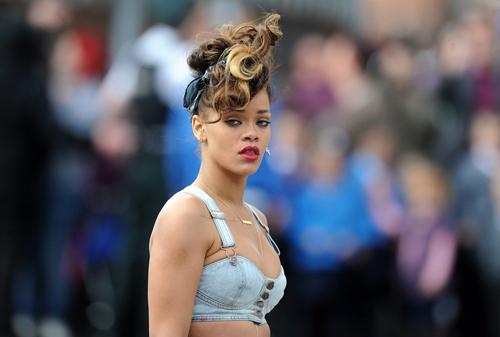 2011__09__Rihanna Sept27 846_ _1.jpg