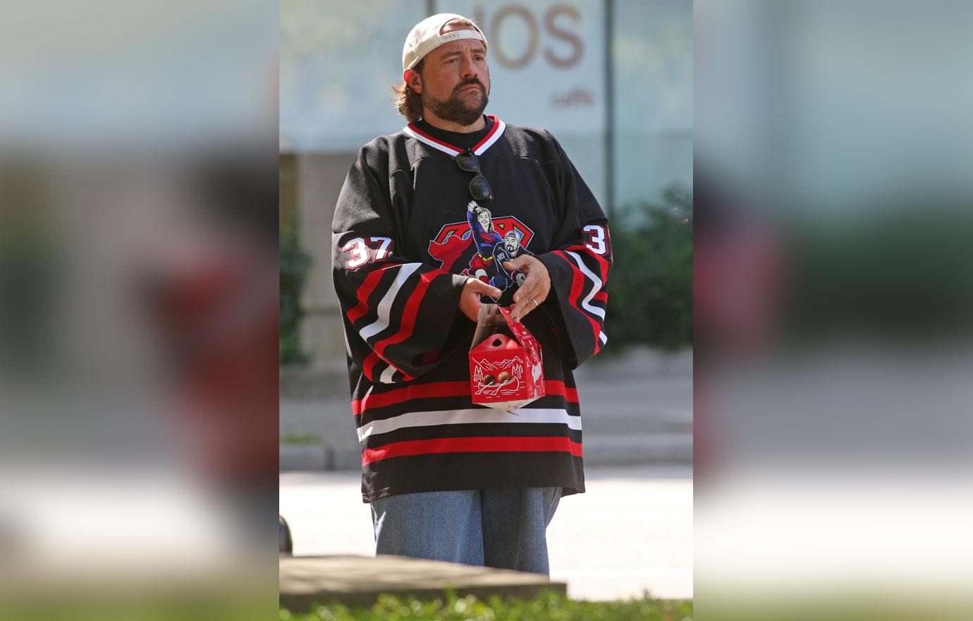 &#8216;Supergirl&#8217; Director Kevin Smith hands out Timbits donuts to the film crew and fans