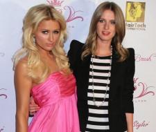 2009__12__wenn_parisandnicky 225×191.jpg