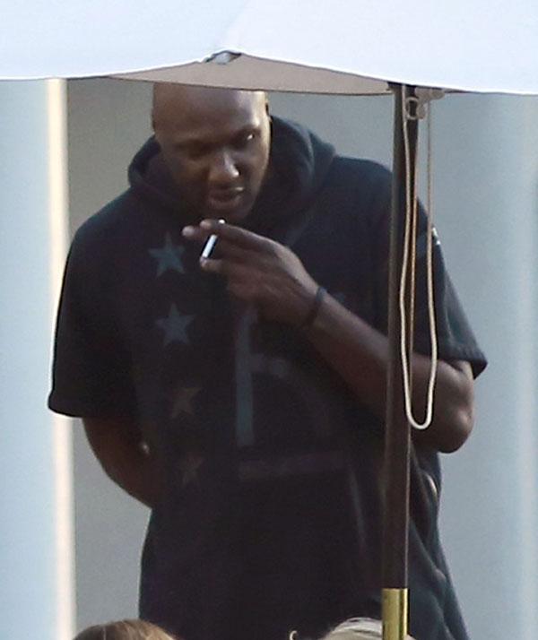 Lamar doom rehab smoking photos 01