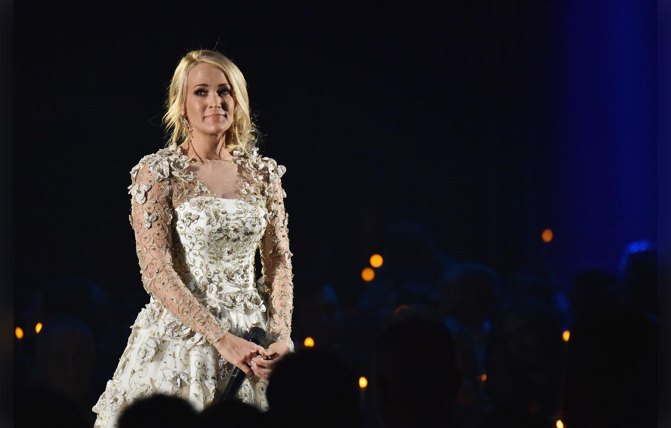 Carrie underwood new face stitches 1