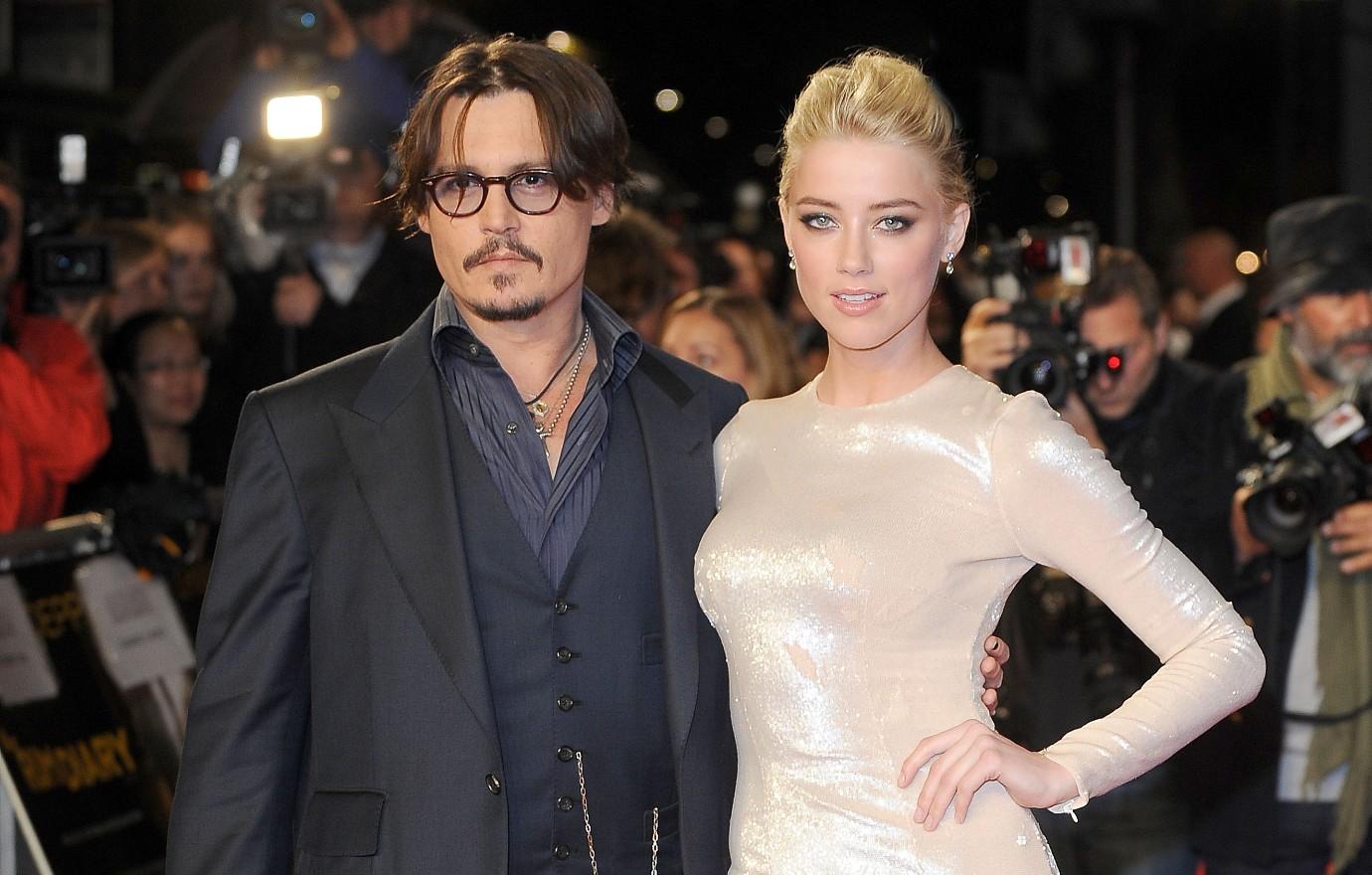 amber heard pooping johnny depp bed security guard testifies