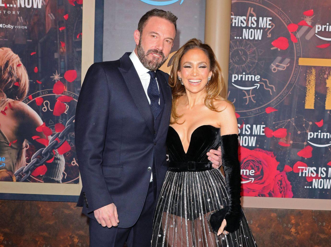 jennifer lopez ben affleck dine matt damon rumored tension longtime friend