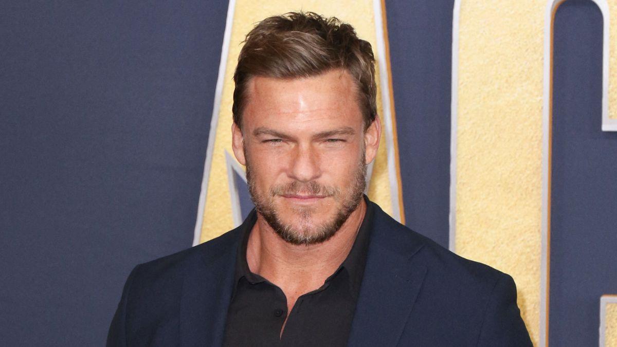 Photo of Alan Ritchson.