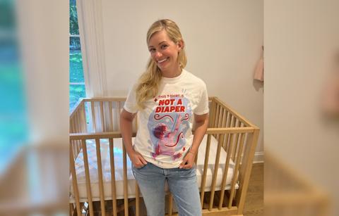 beth behrs x huggies