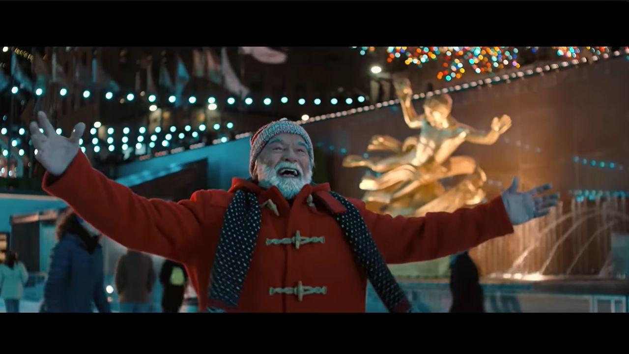 Image of Arnold Schwarzenegger appeared as Santa Claus in 'The Man With the Bag.'