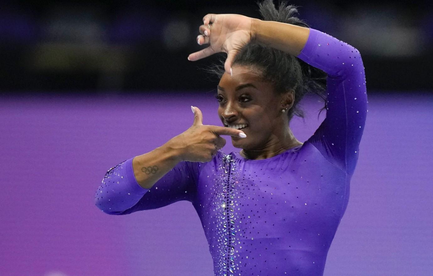 simone biles mega