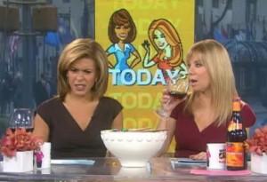 2010__11__Hoda_Kotb_Kathie_Lee_Gifford_Nov18newsnea 300&#215;205.jpg
