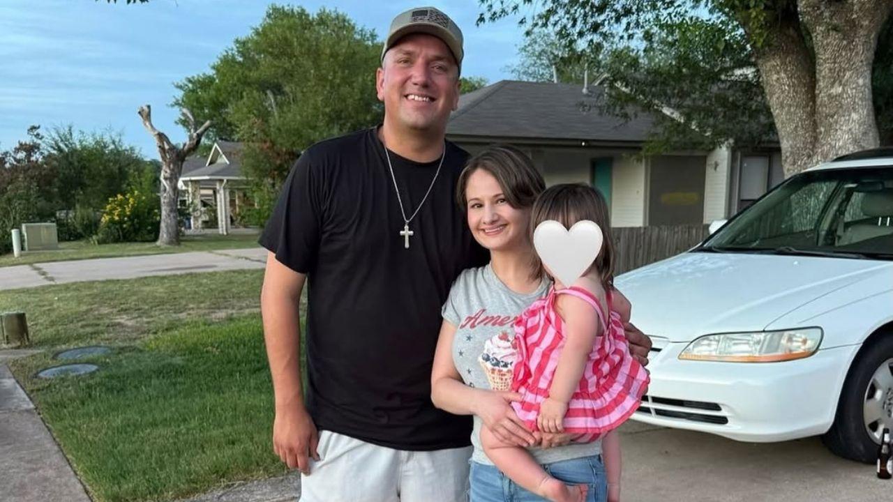 Image of Gypsy Rose Blanchard and Ken Urker welcomed their daughter Aurora in December 2024.