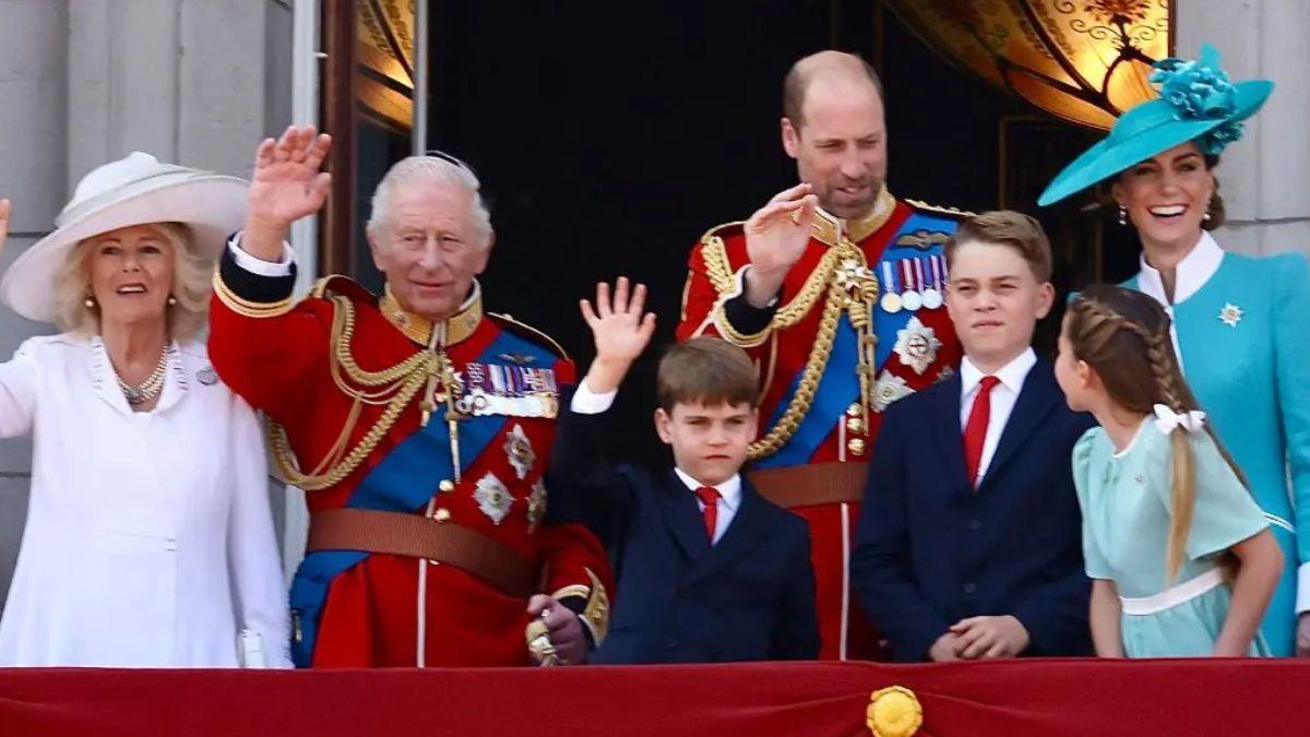 image of royal family