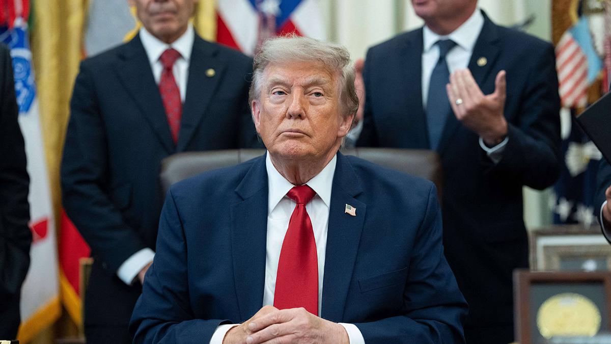 Photo of Critics called Donald Trump's helmet gift 'embarrassing.'