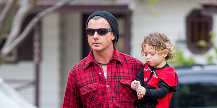 Gavin Rossdale spends time with his boys at the park in Los Angeles, CA